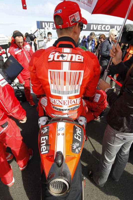 El canguro, siempre acompañando a Casey. 