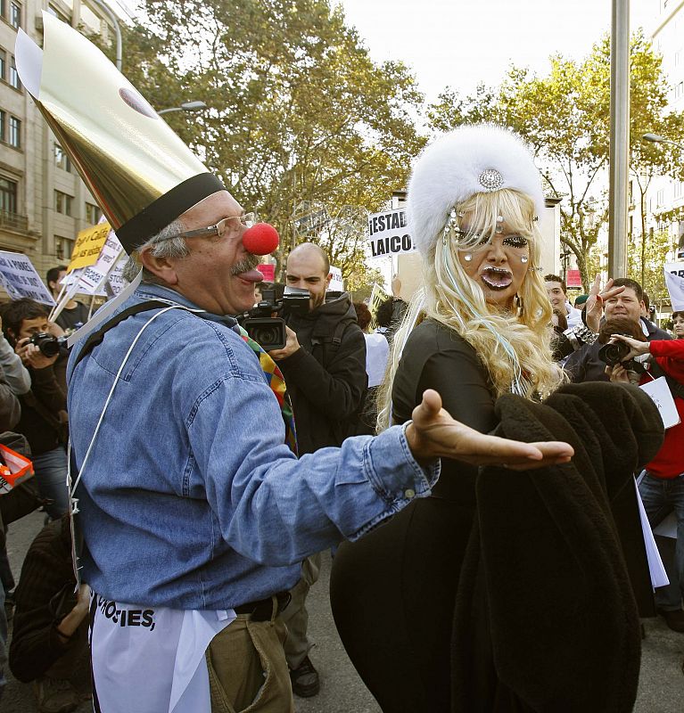 MANIFESTACION CONTRA VISITA PAPA A BARCELONA