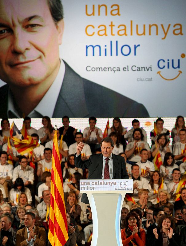 El candidato de CiU, Artur Mas, en un mitin en Sabadell (Barcelona)