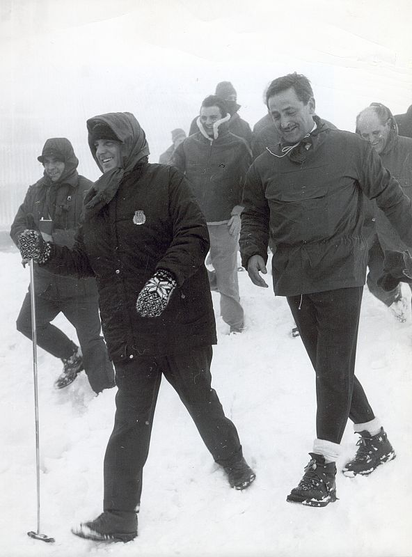 Fraga, en la nieve en 1972