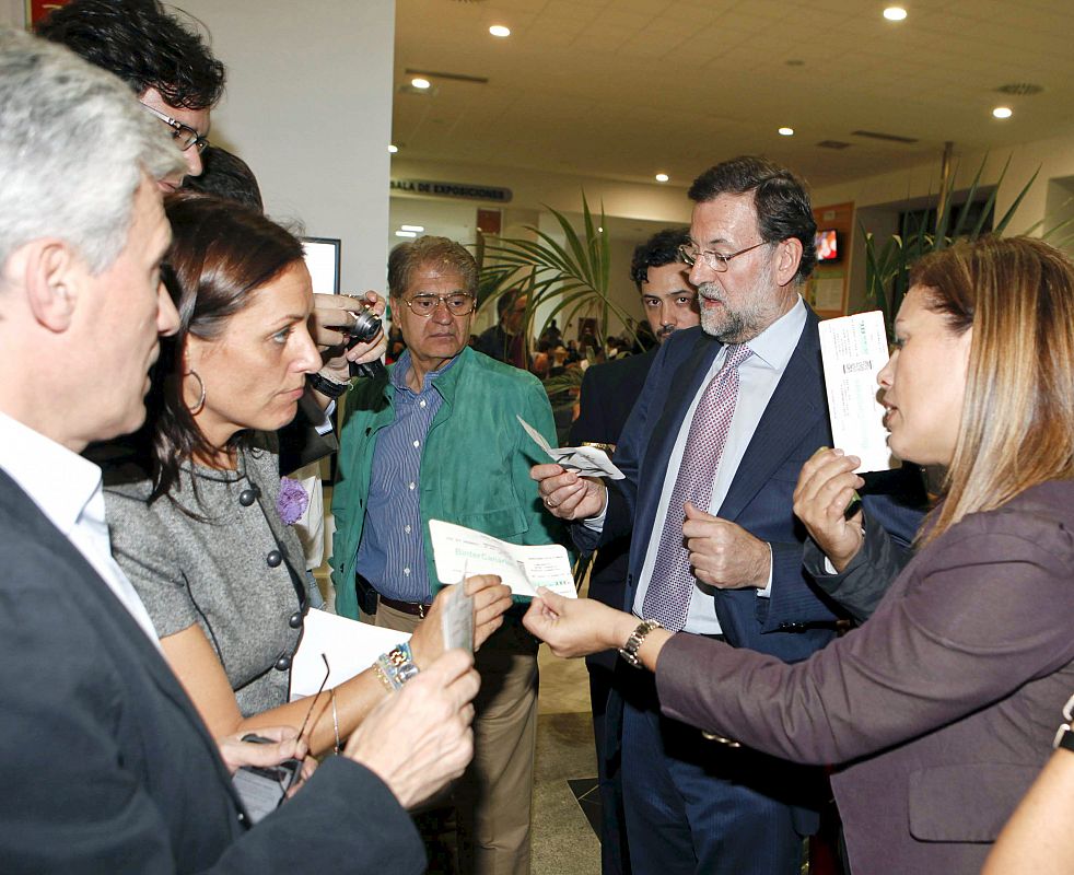 RAJOY ATRAPADO EN LANZAROTE