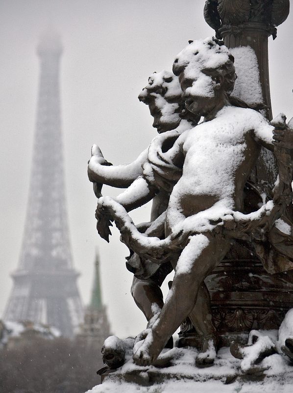 NIEVE EN PARÍS