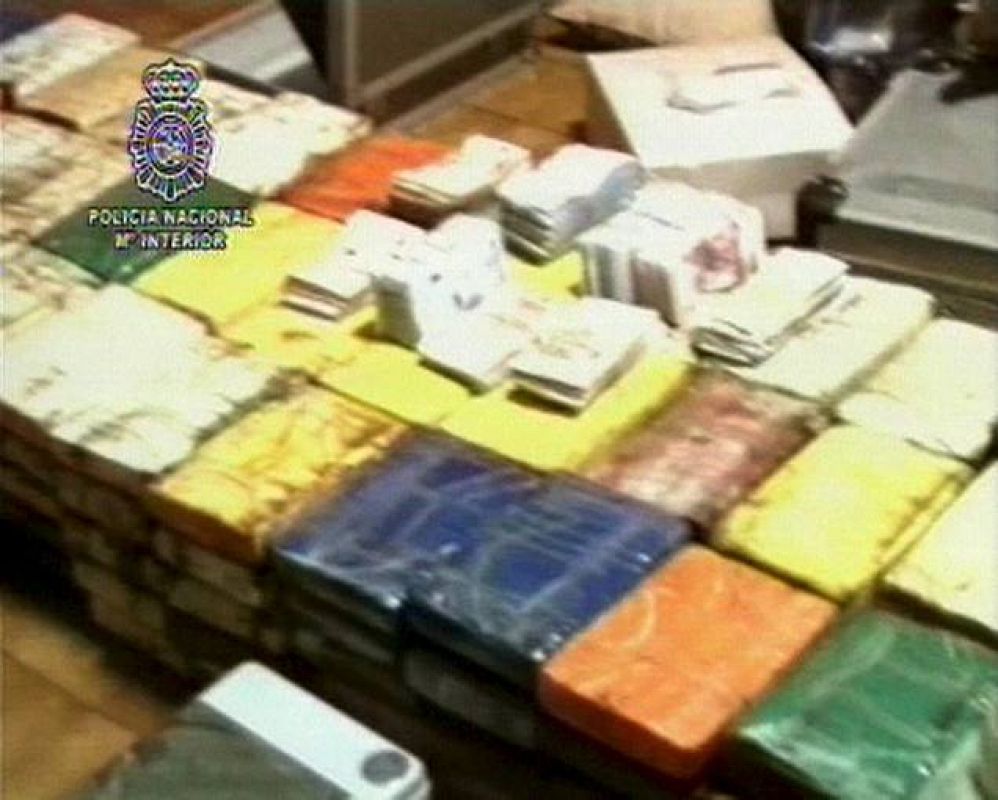 Imagen facilitada por la Policía Nacional del interior del mayor laboratorio clandestino de cocaína conocido hasta hoy en Europa. 