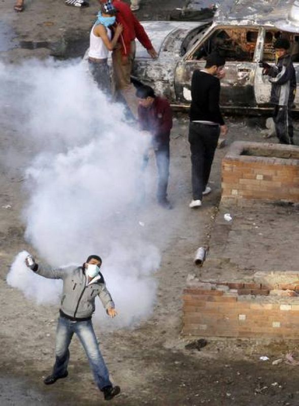 La ciudad de Suez se ha convertido en un escenario de guerra. 