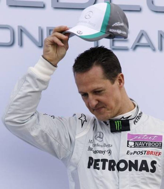 El piloto de Mercedes, Schumacher, durante la presentación del equipo para 2011.
