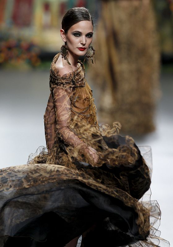 DESFILE DE FRANCIS MONTESINOS