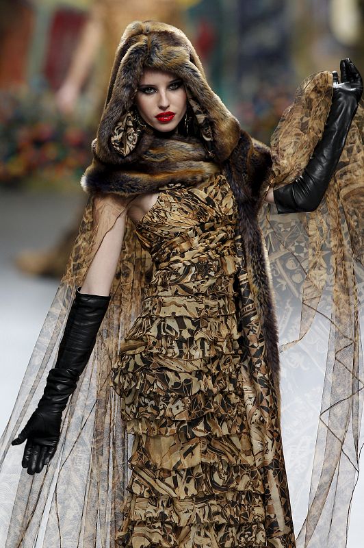 DESFILE DE FRANCIS MONTESINOS