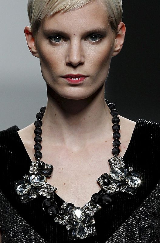 DESFILE DE JAVIER LARRAÍNZAR