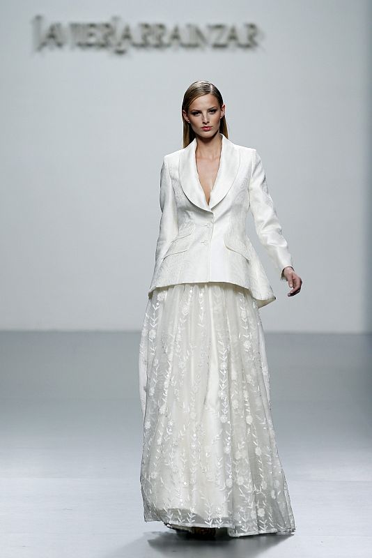 DESFILE DE JAVIER LARRAÍNZAR