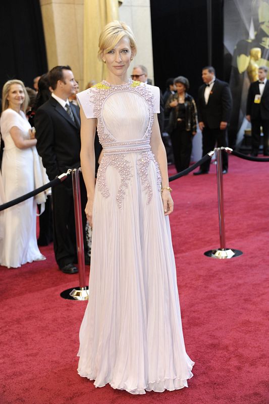 La actriz Cate Blanchett ha escogido un vestido de Givenchy en malva con bordados a juego