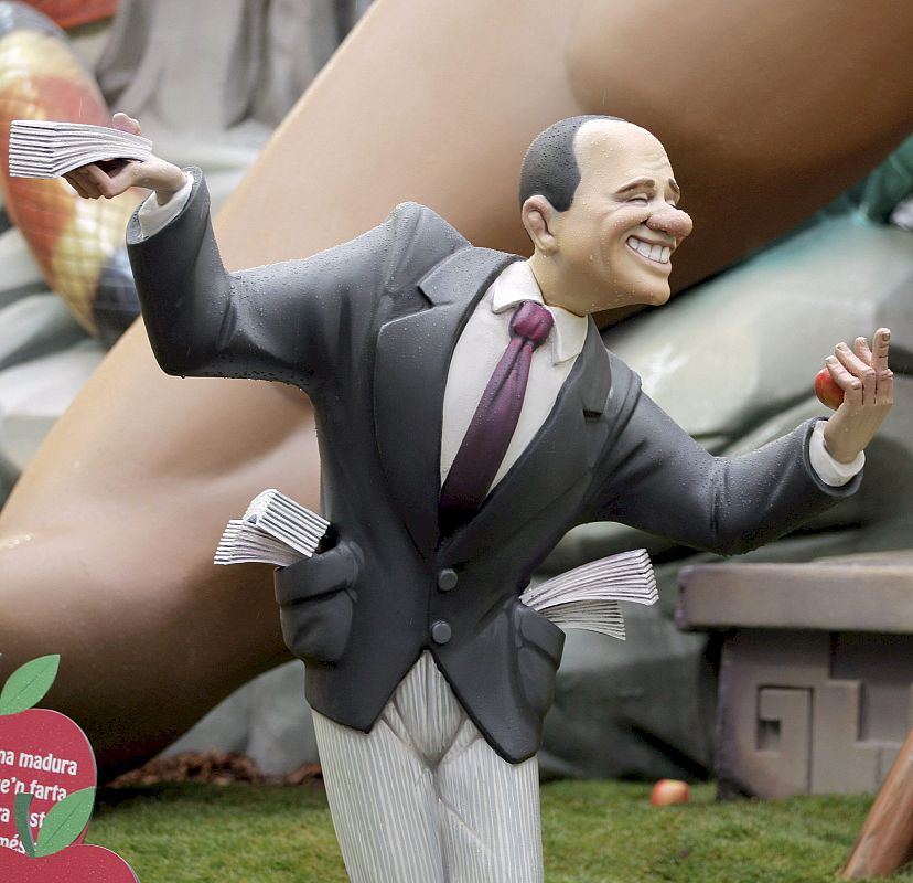 Berlusconi, representado en la falla Almirante Cadarso-Conde Altea, en las Fallas de 2011.