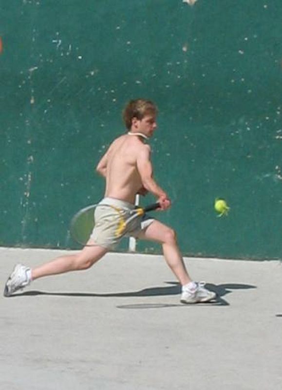 Manda tu mejor foto de tenis.