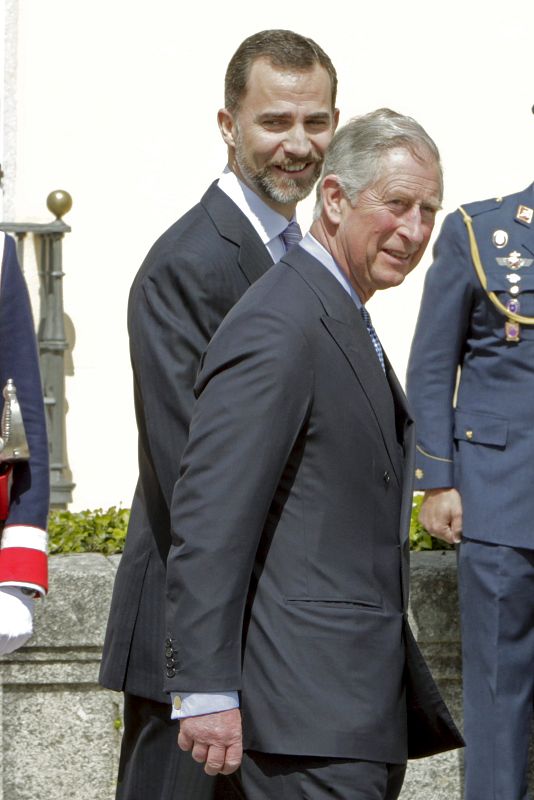 El príncipe de Gales (d) junto al príncipe de Asturias