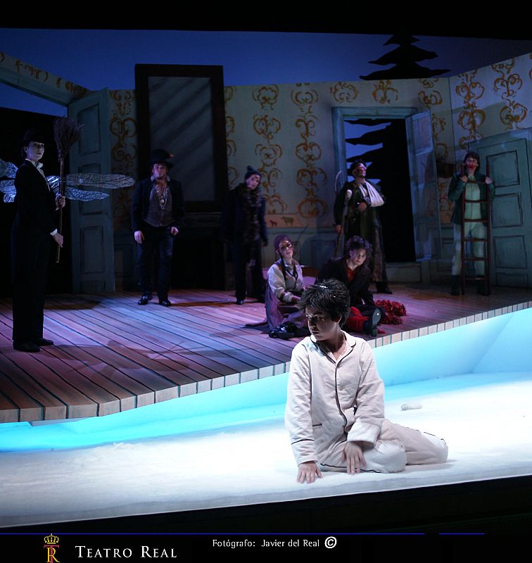 Colette, la escritora que tocaba el piano y bailaba en el cabaret, inventó el argumento de un ballet en el que los objetos y animales de una casa cobran vida  ante  un niño travieso