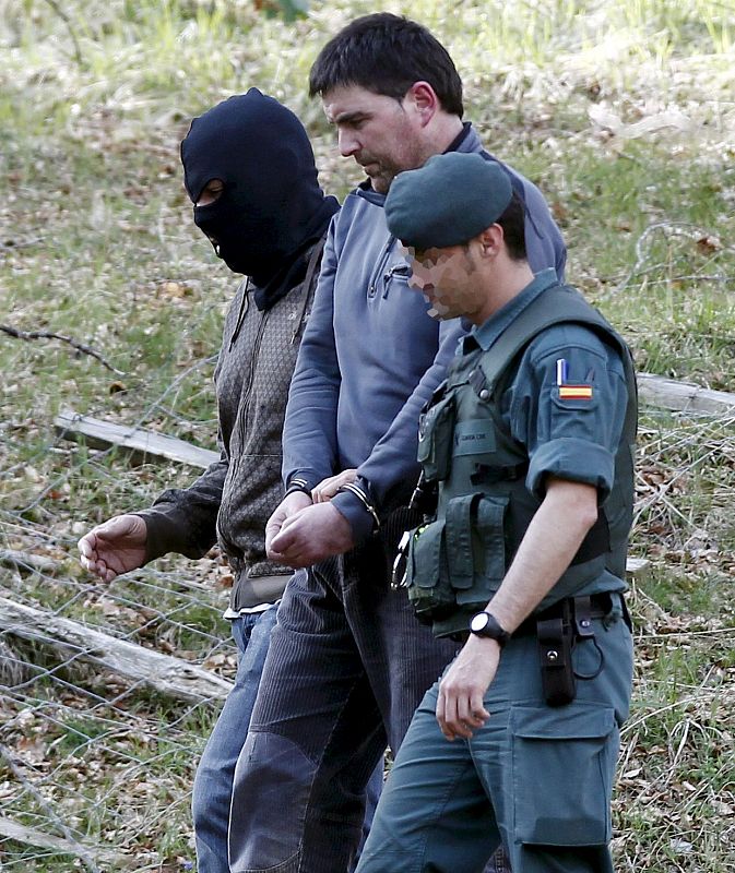 Aitor Esnaola ha indicado a los agentes donde estaban varios de los zulos