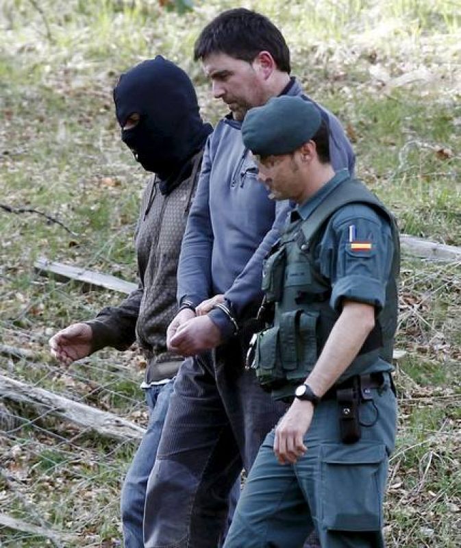 Aitor Esnaola ha indicado a los agentes donde estaban varios de los zulos