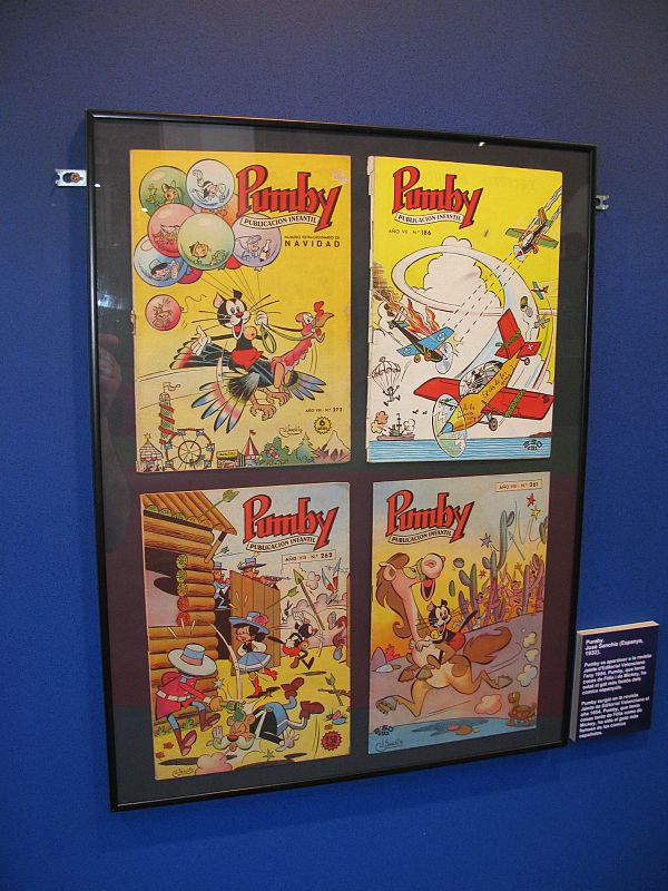 Portadas de 'Pumby' en la exposición dedicada a los gatos en el cómic