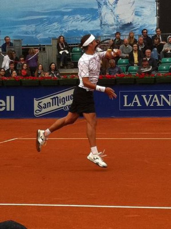 'Drive' ganador de Feliciando López durante el partido disputado contra Mikhail Kukushkin.
