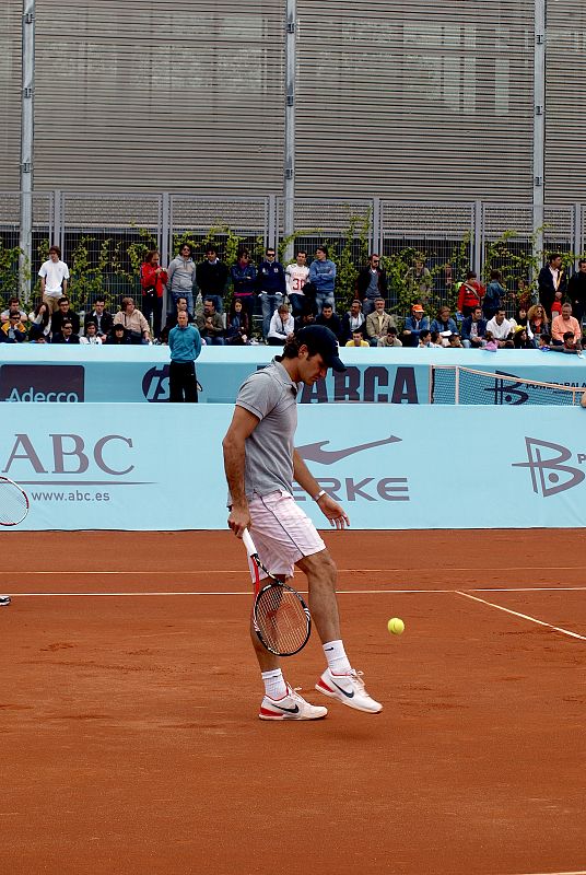 Federer juguetón