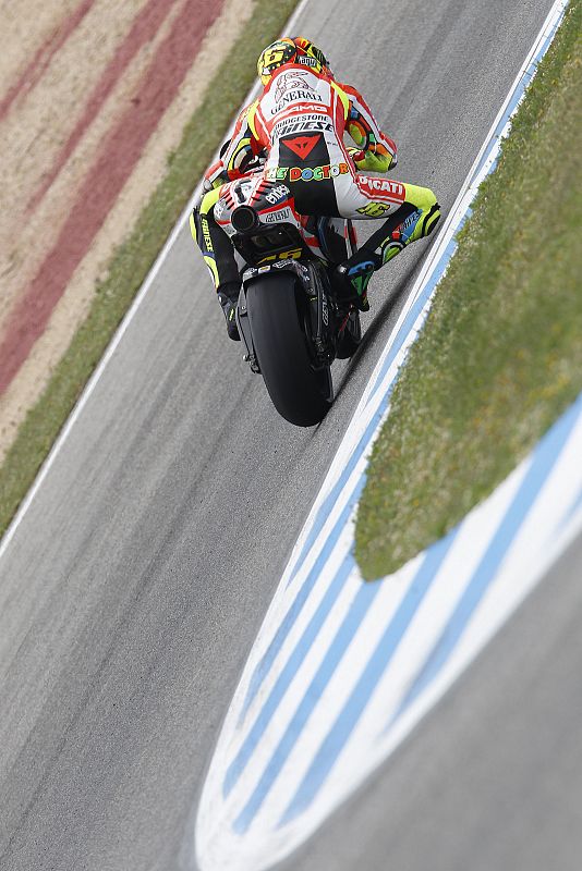 Rossi no ha pasado de la novena plaza.