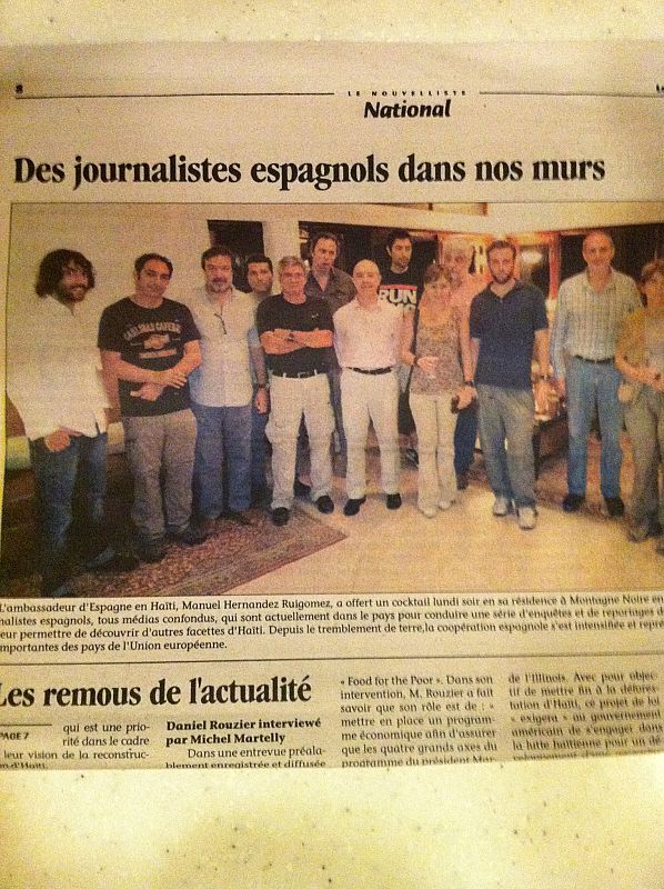 'Le Nouvelist' retrata al equipo de Asuntos propios en Puerto Príncipe.