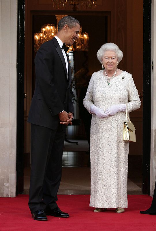 El presidente de EE.UU., Barack Obama,  posa junto a la reina Isabel II.