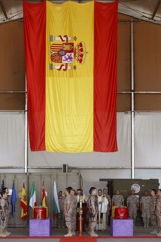 Vista general del acto de despedida de los dos militares fallecidos.