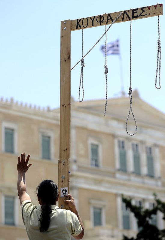 Los manifestantes consideran que el plan es un suicidio para Grecia