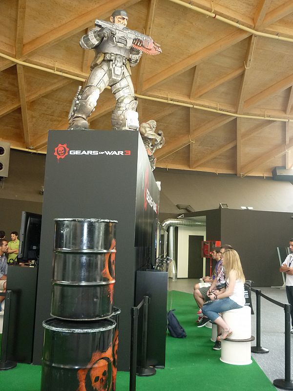 El juego de Epic Games Gears of War 3 también tiene su espacio en Gamelab. Más disparos en esta entrega para XBox 360,