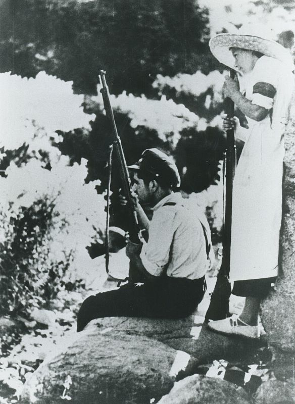 Miliciano armado durante la Guerra Civil