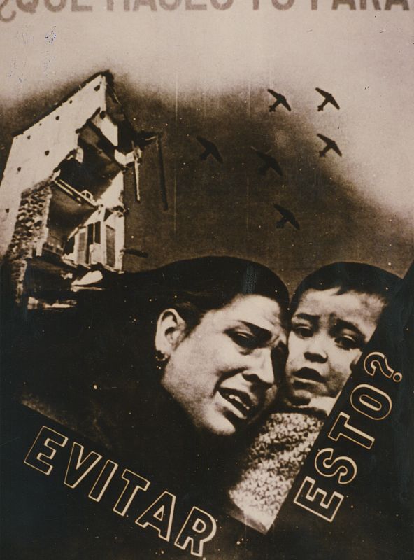 Cartel republicano de una muer llorando, abrazando a su hijo