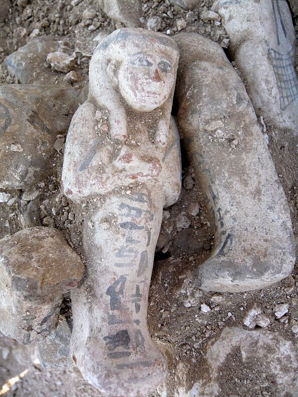 Uno de los shabtis descubiertos por los arqueólogos españoles