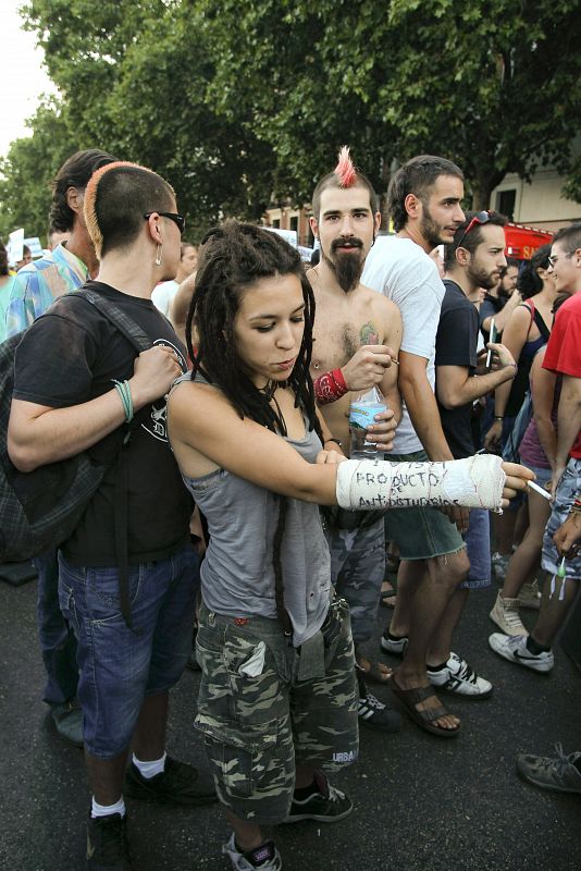 LOS "INDIGNADOS" ACUERDAN EN ASAMBLEA IR A LAS 20:00 DESDE ATOCHA HASTA SOL