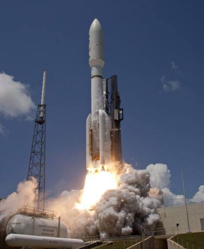 La NASA lanza la sonda Juno para estudiar Júpiter