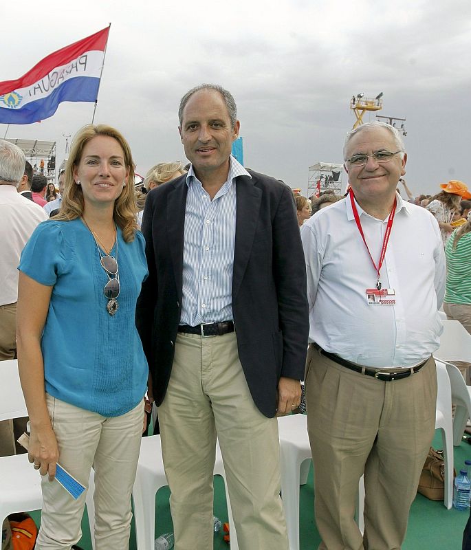 Francisco Camps y Arantza Quiroga, en Cuatro Vientos