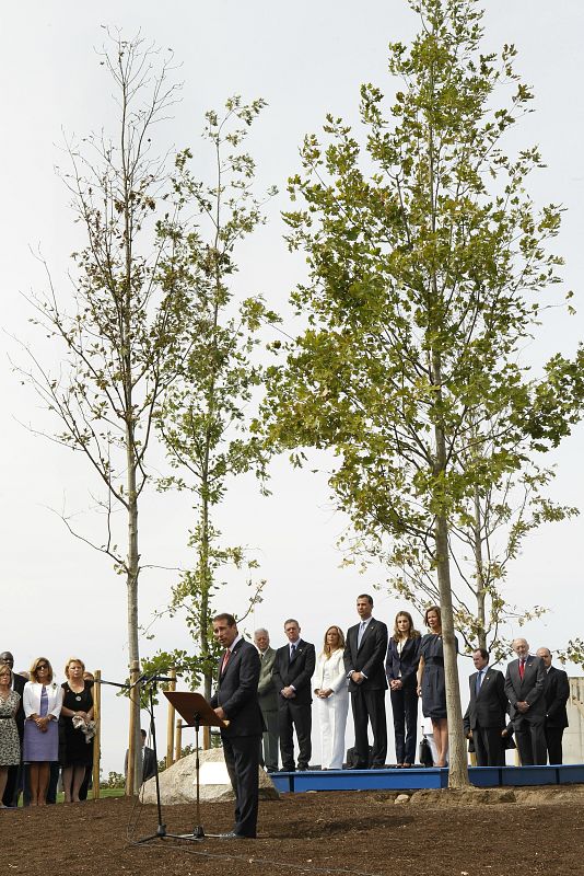 LOS PRÍNCIPES HOMENAJEAN A VÍCTIMAS DEL TERRORISMO EN EL ANIVERSARIO DEL 11-S