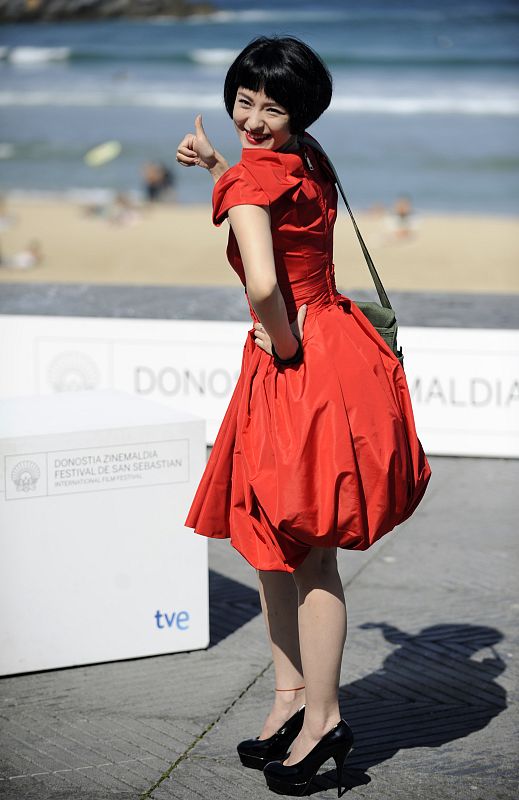 La actriz Ju Ze, durante el pase gráfico de la película '11 Flowers'