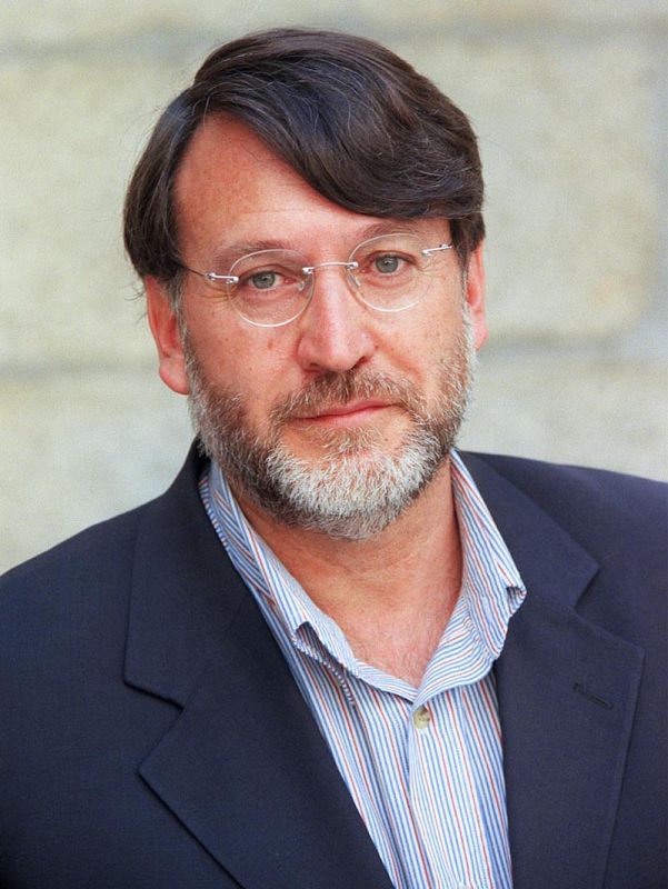 El naturalista y comunicador medioambiental Joaquín Araujo trabajó junto a Félix Rodríguez de la Fuente. Ha dirigido y escrito gran variedad de programas, documentales, enciclopedias, artículos y conferencias relacionadas con la naturaleza.