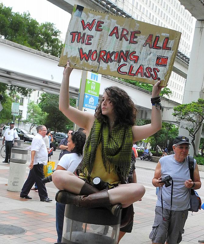 MÁS DE 1.500 "INDIGNADOS" SE SUMAN EN MIAMI A LA CONVOCATORIA DEL 15-O