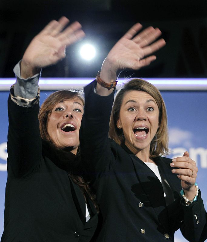 María Dolores de Cospedal y Alicia Sánchez Camacho en un acto en Badalona