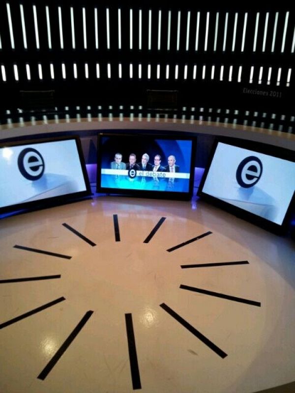 El plató donde se ha celebrado el Gran Debate a cino en RTVE, antes del comienzo del mismo.