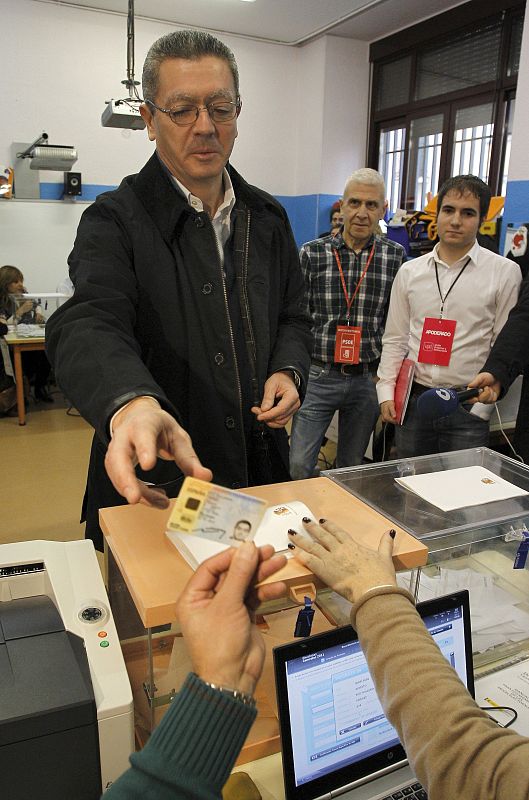 Gallardón vota en Madrid