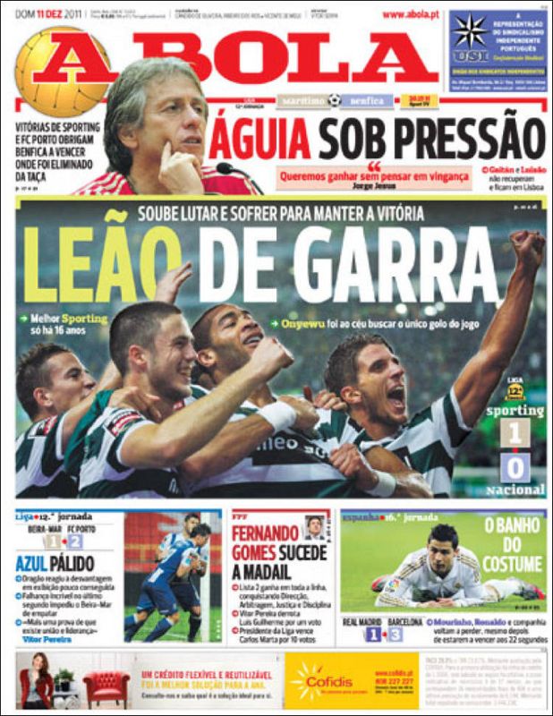 "El baño de costumbre", se puede leer en el diario portugués A Bola, con una foto de Cristiano Ronaldo en el suelo.