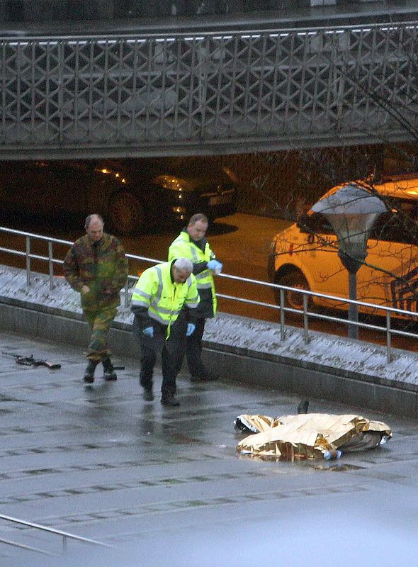 La policía analiza el que parece ser el cuerpo del atacante
