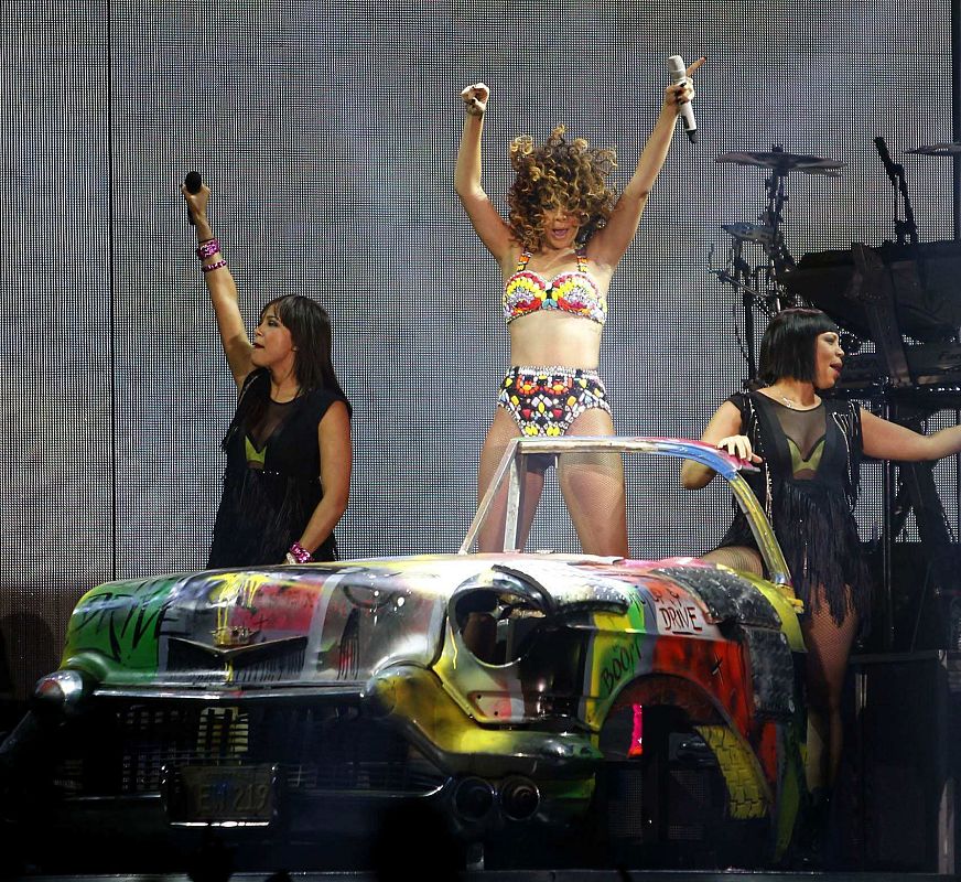 Más de 15.000 espectadores han abarrotado el Palau Sant Jordi para bailar a ritmo de Rihanna