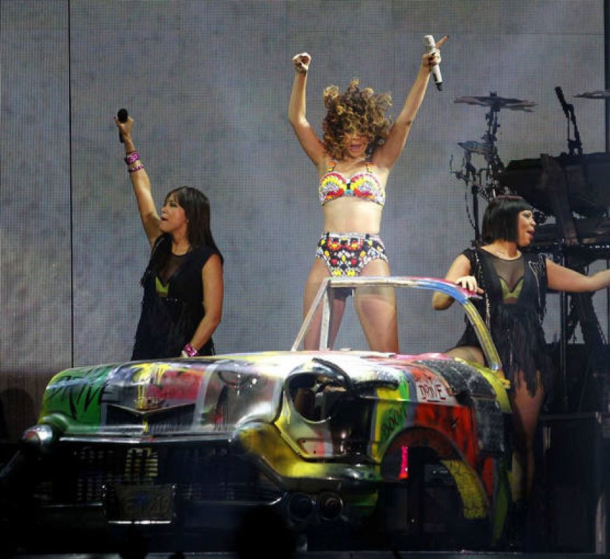 Más de 15.000 espectadores han abarrotado el Palau Sant Jordi para bailar a ritmo de Rihanna