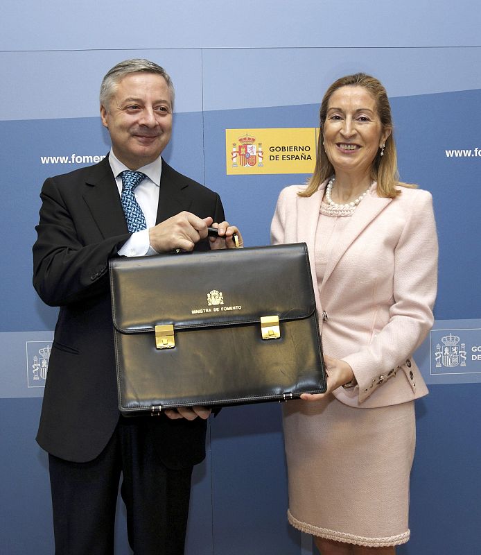 Ana Pastor toma posesión de la cartera de Fomento