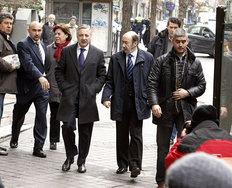 Rubalcaba y Blanco representan las condolencias del PSOE