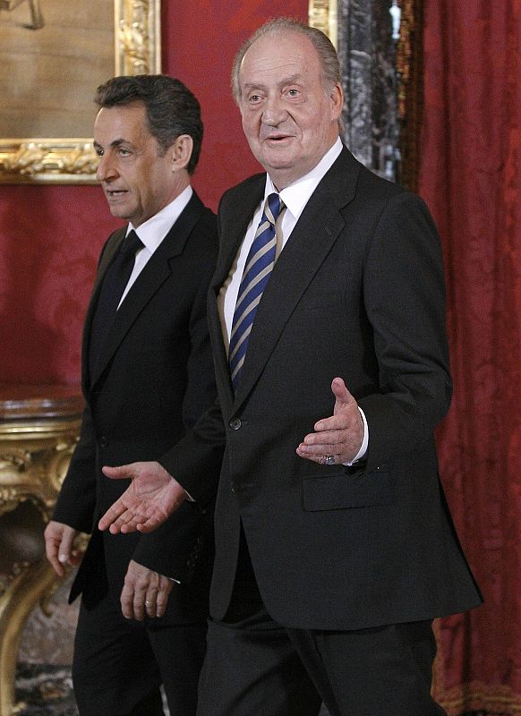 El rey Juan Carlos, junto al presidente francés, Nicolas Sarkozy.