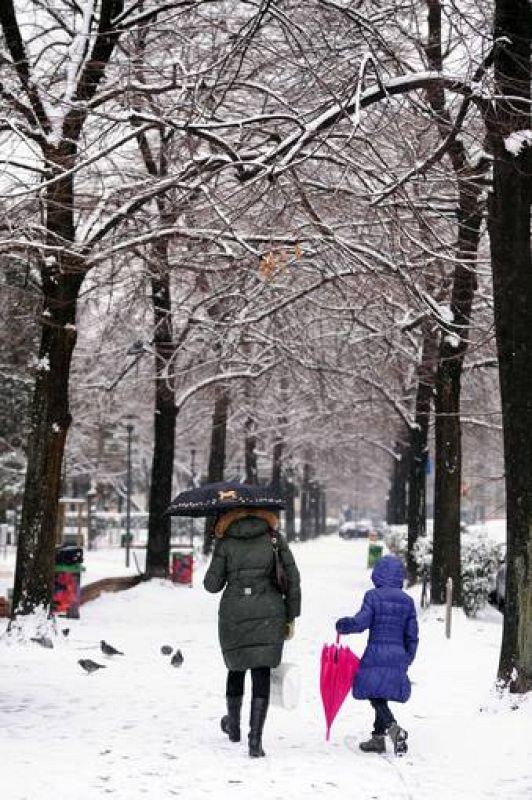  Un parque de Milán, en Italia, se prepara para su semana más gélida en 27 años. 